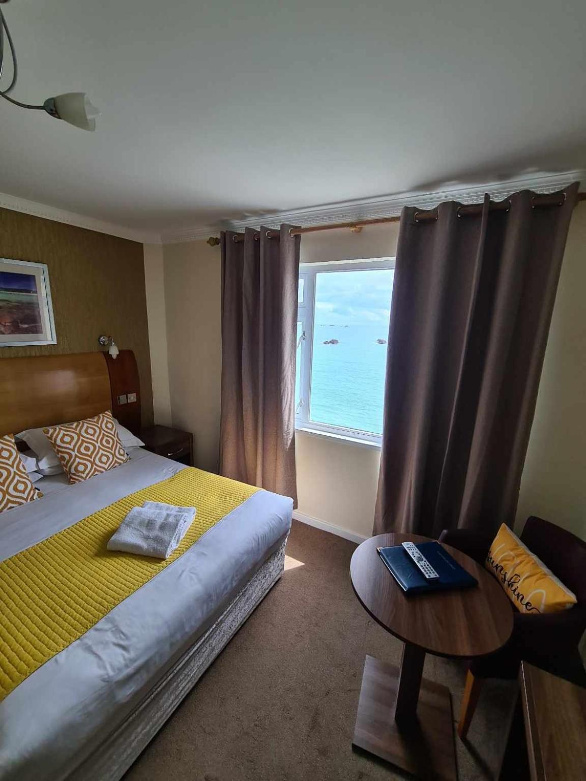Marina Metro Hotel Saint Helier Jersey Habitación foto